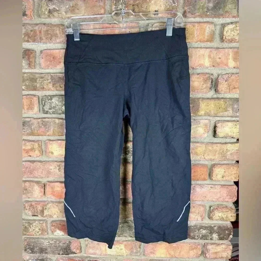 ATHLETA Capri Legging ULTIMATE Medium WOMEN Black Crops